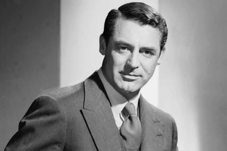 Cary Grant: Fascinating Facts About Hollywood’s Quintessential Leading Man