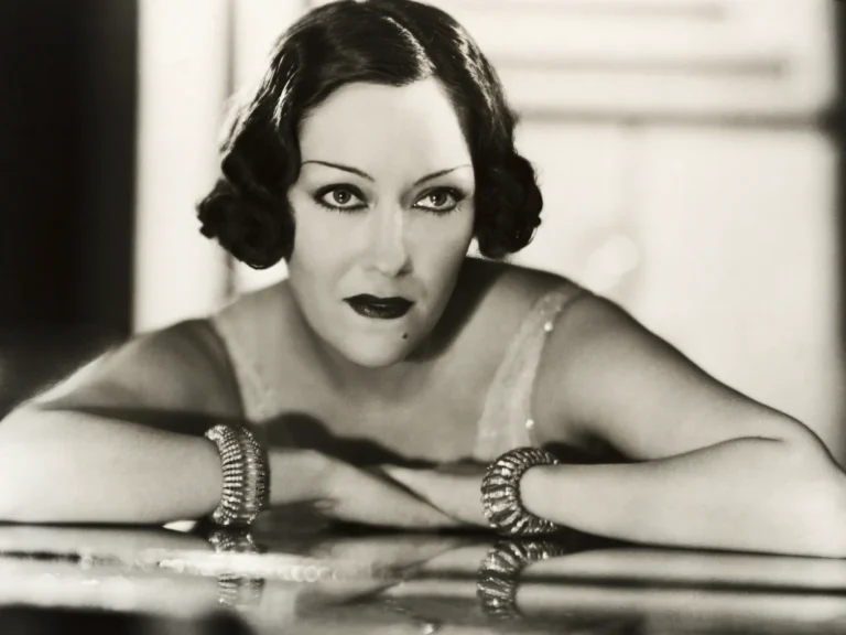 Fascinating Facts About Gloria Swanson: A Hollywood Legend