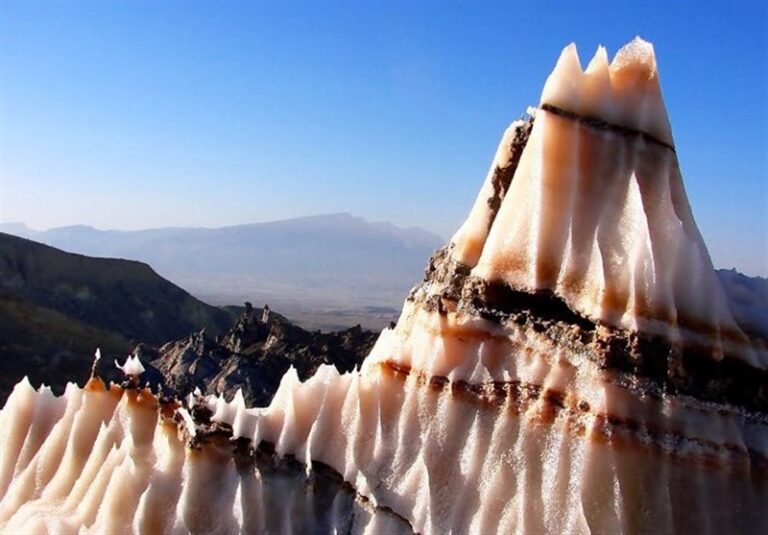 Discovering the Breathtaking Rock Salt Mountains of Iran