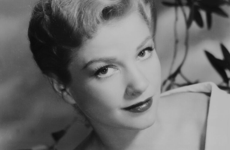 The Timeless Allure of Anne Baxter: A Hollywood Legend