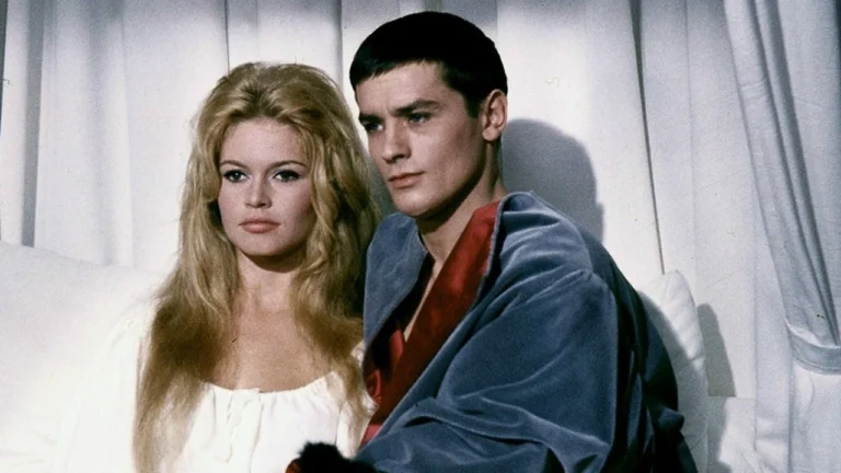 Brigitte Bardot and Alain Delon: A Glamorous Duo in “Famous Love Affairs” (1961)