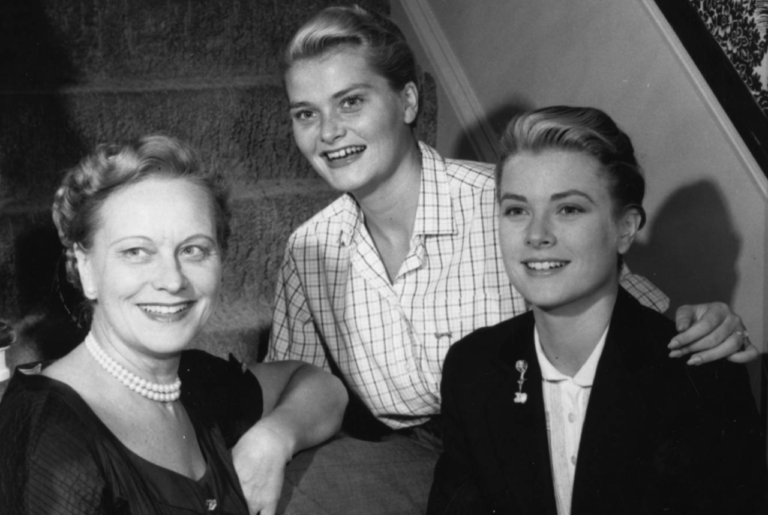 The Glamorous Legacy of Grace Kelly and Her Family