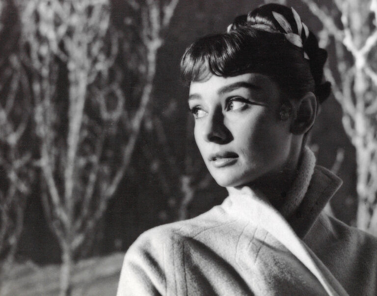 Audrey Hepburn: Captivating Moments on the Set of War and Peace