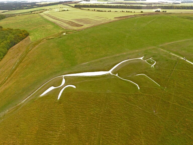 The White Horse of Uffington: A Prehistoric Mystery Carved Into the Hills of Oxfordshire