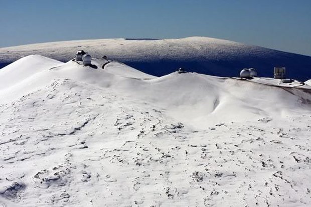 It’s Snowing in Hawaii! ❄️ Yes, You Read That Right!