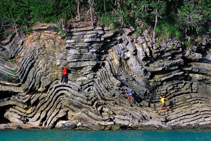 t 03 A day trip to ‘Khao Hin Phap Pha another great geological wonder 1