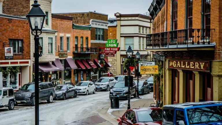 Floridians Take Note: 17 American Towns That Feel Like You’ve Stepped Into a Hallmark Movie