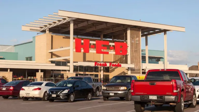 12 H-E-B Shopping Secrets Texans Swear By (And Outsiders Need to Know)